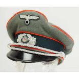4.1.) Uniformen / KopfbedeckungenWehrmacht: Schirmmütze für Offiziere der Artillerie.Feldgraues