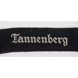 4.2.) Effekten / AusrüstungLuftwaffe: Ärmelband "Tannenberg".Dunkelblaues Tuch, silberfarbene