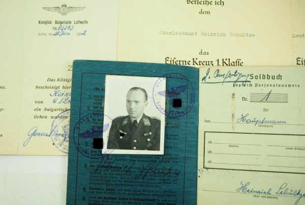 3.1.) Urkunden / DokumenteUrkundennachlass eines Oberleutnant des V./ Luftnachrichten-Regiment des - Image 3 of 6