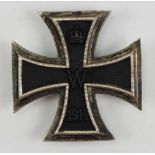 Preussen: Eisernes Kreuz, 1914, 1. Klasse.Geschwärzter Eisenkern, der Kern zweifach gebrochen, die