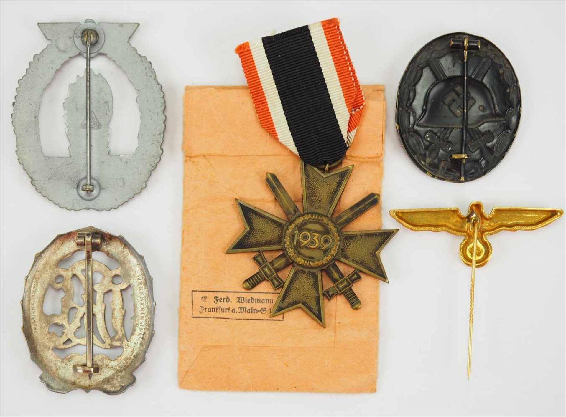 Nachlass eines Minensuchers.1.) Kriegsverdienstkreuz, 2. Klasse mit Schwertern, dazu - Image 2 of 2