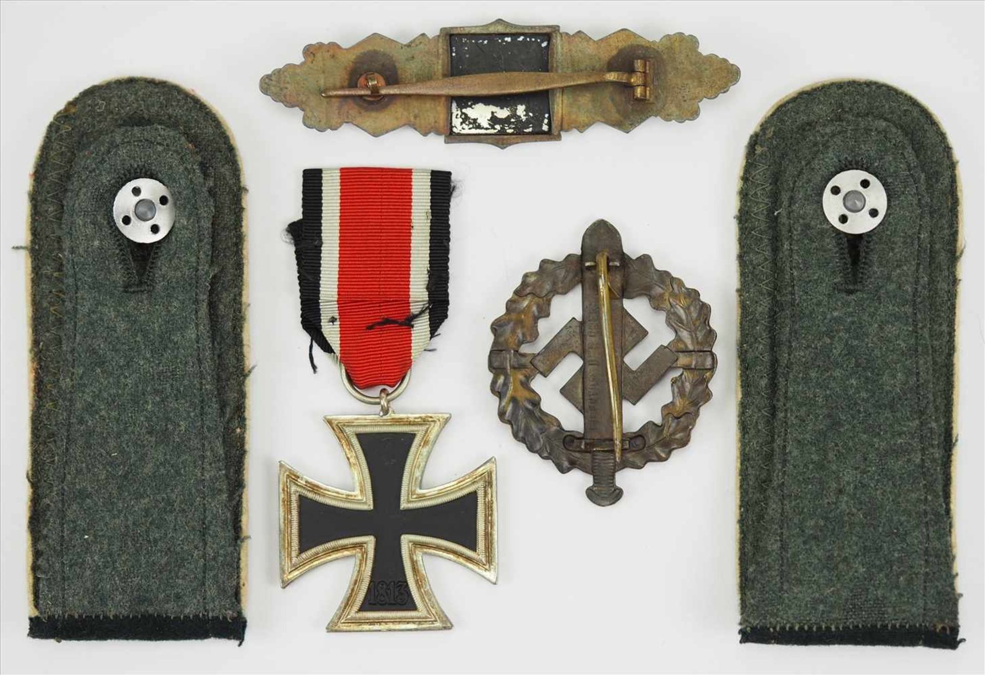 Nachlass eines Feldwebels.1.) Eisernes Kreuz, 1939, 2. Klasse, 2.) Nahkampfspange, in Bronze, 3.) - Image 2 of 2