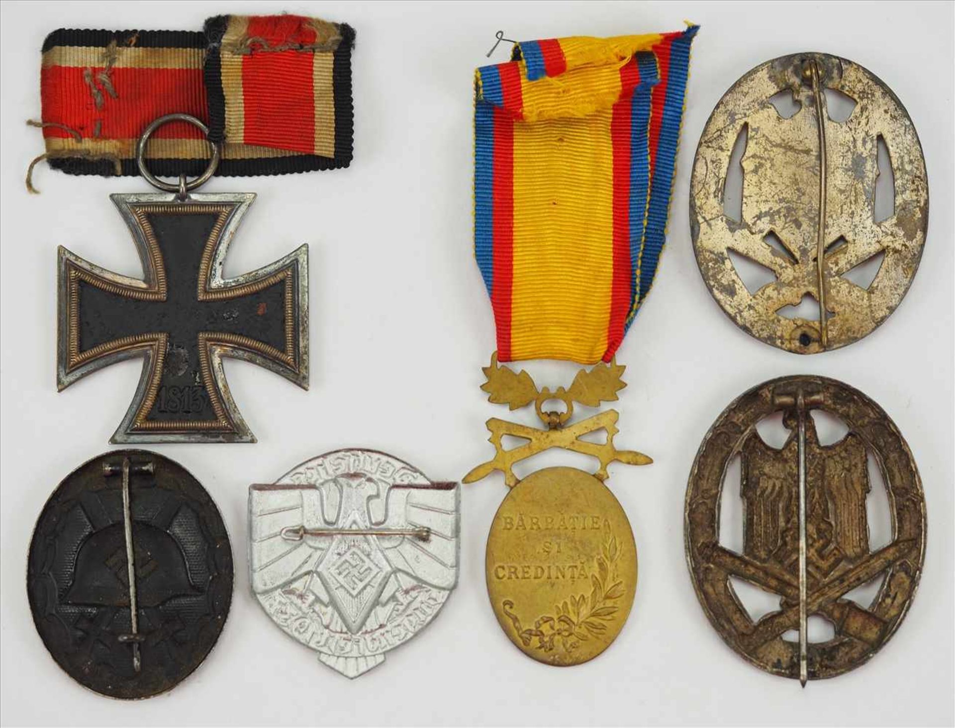 Nachlass eines Frontsoldaten.1.) Eisernes Kreuz, 1939, 2. Klasse, 2.) Allgemeines Ehrenzeichen, hohl - Image 2 of 2