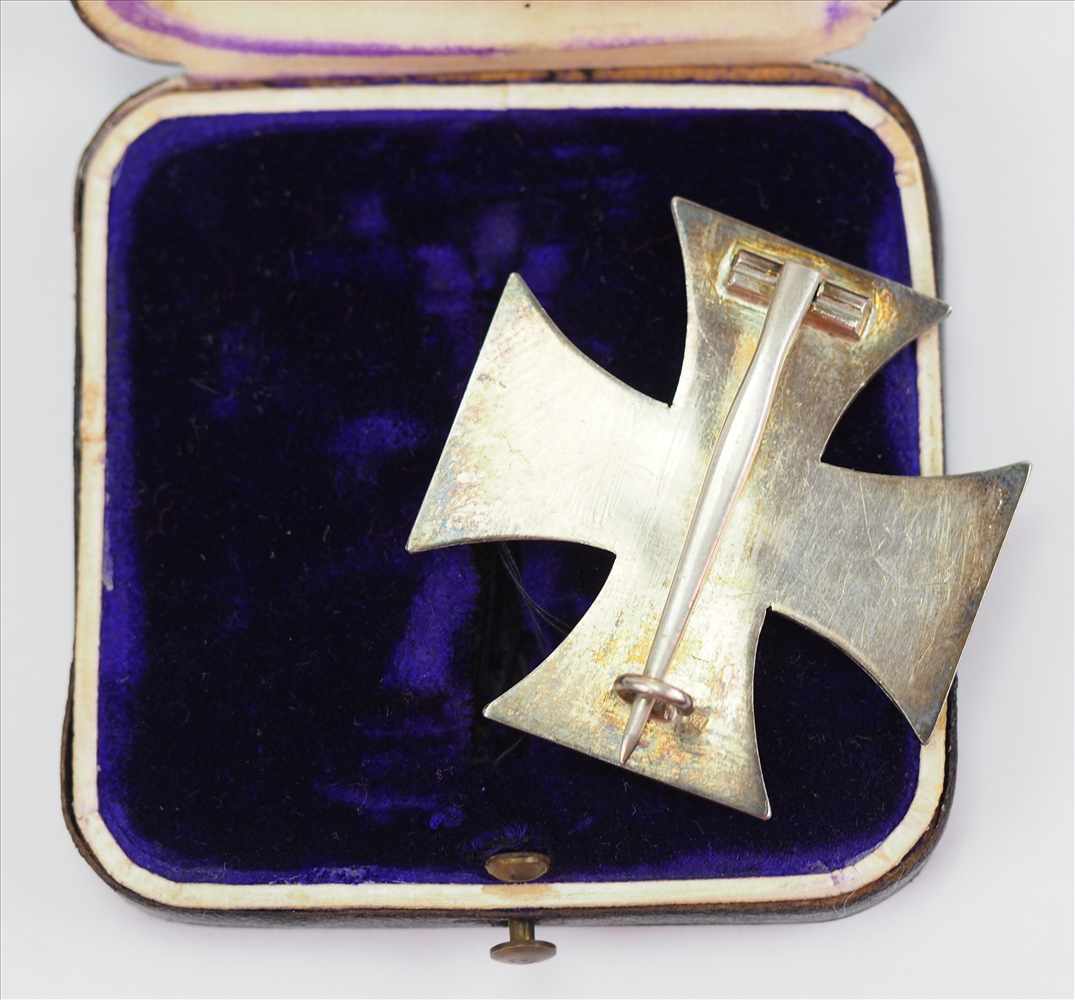 Preussen: Eisernes Kreuz, 1914, 1. Klasse, im Etui - WS.Geschwärzter Eisenkern, Silber Zarge, an - Image 3 of 5