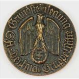 Medaille auf die Grundsteinlegung des SA Denkmal der Gruppe Mitte in Magdeburg 1934.Geschwärzte