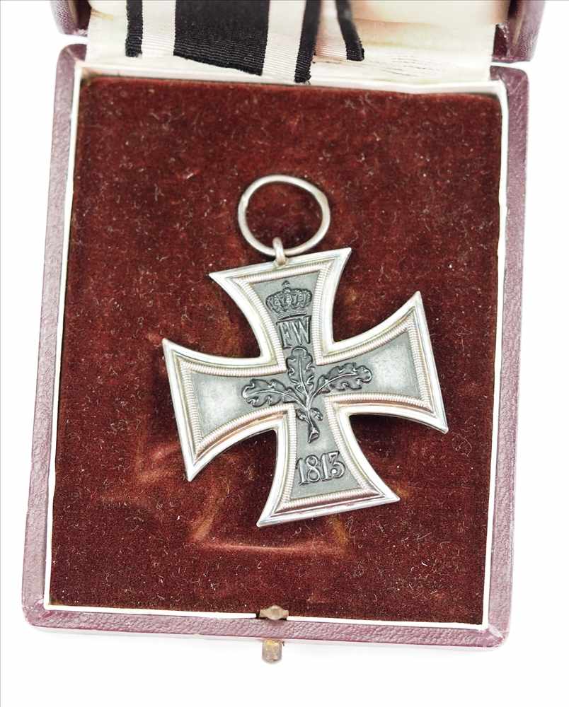 Preussen: Eisernes Kreuz, 1914, 2. Klasse, im Etui - 800.Geschwärzter Eisenkern, Silber Zarge, 800 - Image 3 of 5