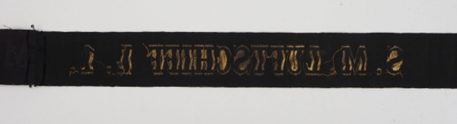 Mützenband: S.M. LUFTSCHIFF L.1.Schwarzes Band mit eingewebten goldenen Lettern.Zustand: II - Bild 3 aus 3