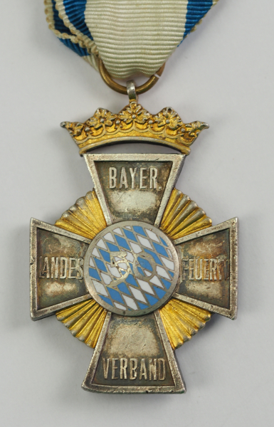 Bayern: Feuerwehr-Ehrenkreuz des Landesfeuerwehrverbandes, für 50 Dienstjahre.Silber, teilweise - Image 2 of 2