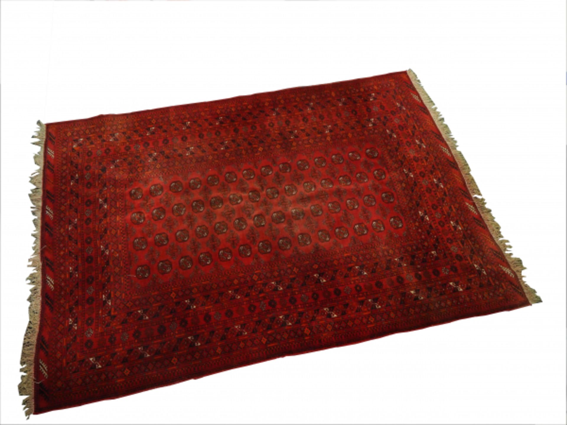 Persischer TeppichSchöner orientalischer Teppich mit graphischen Ornamenten und zeitloser Eleganz.