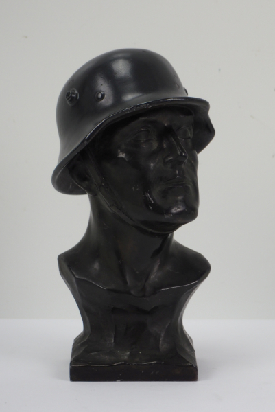 Harders, Hans: Soldatenbüste.Bronze, der Helm patiniert, rückseitig signiert HARDERS.Höhe ges.: 19,5