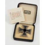 Eisernes Kreuz, 1939, 1. Klasse, im Etui - L/54.Geschwärzter Eisenkern, silberne Zarge, an Nadel,