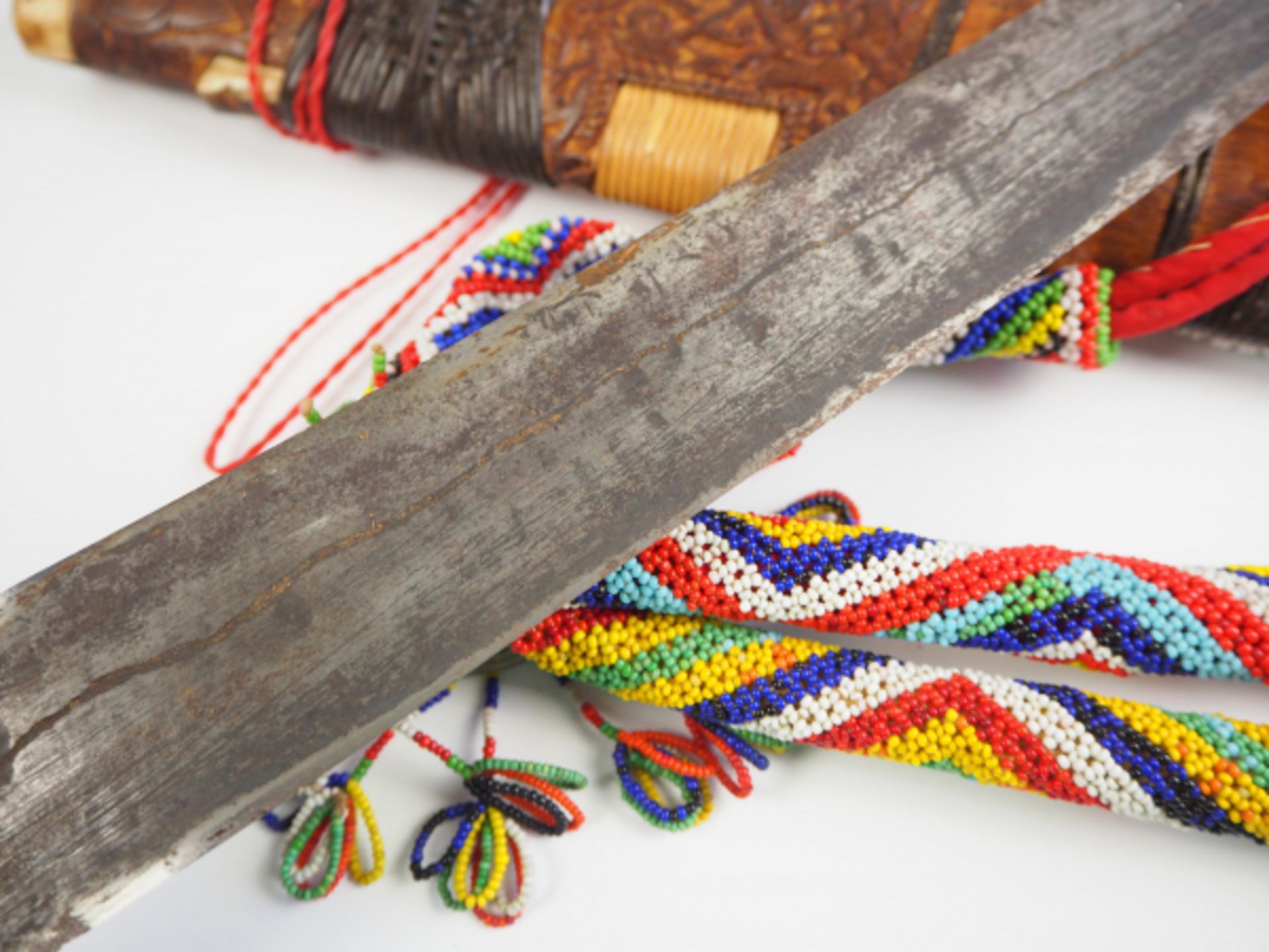 Benin: Yoruba Stamm Nago - Zeremonialschert.Die Klinge aus einfachem Eisen, wohl im Rennofen - Bild 2 aus 3