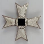 Kriegsverdienstkreuz, 1. Klasse - 1.Buntmetall versilbert, polierte Kanten, auf der Nadel 1