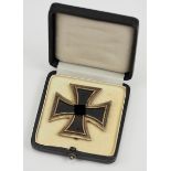 Eisernes Kreuz, 1939, 1. Klasse, im Etui.Geschwärzter Eisenkern, silberne Zarge, an Nadel, im