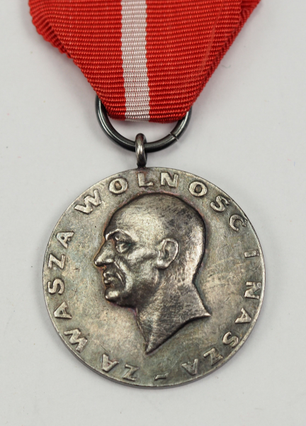 Polen: Medaille für die Freiheit - Spanien 1938/39.Versilbert, am Bande.Für die Freiwilligen im