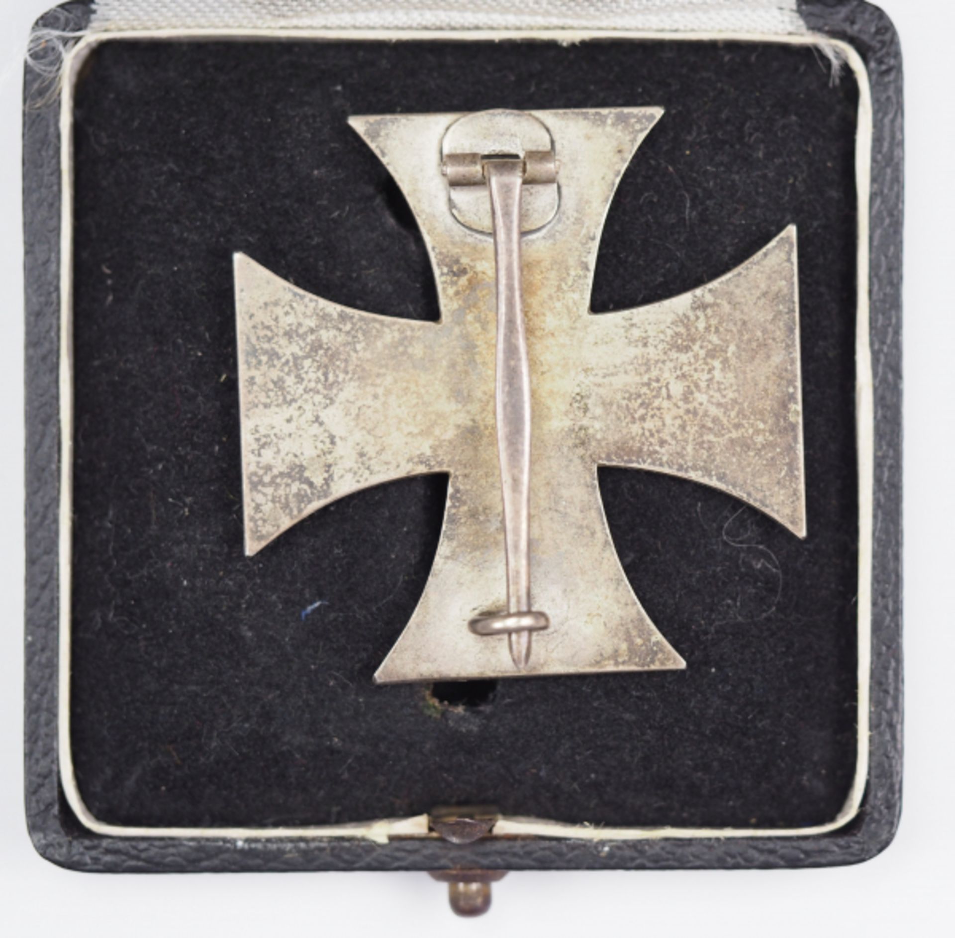 Eisernes Kreuz, 1939, 1. Klasse, im Etui - Deumer Schinkel.Geschwärzter Eisenkern, silberne Zarge, - Image 3 of 5