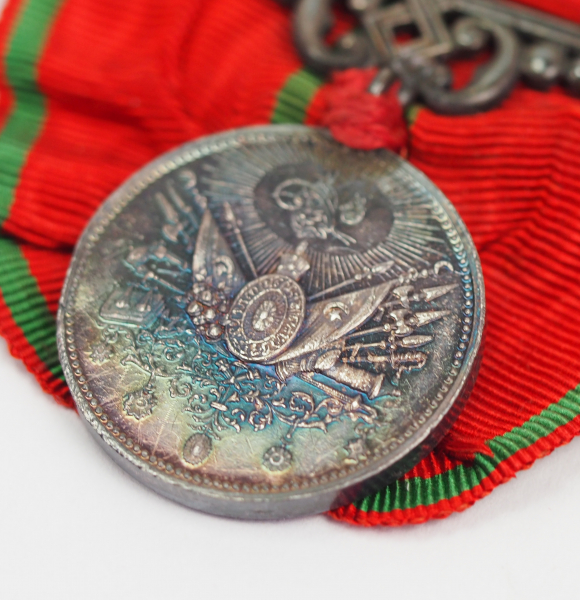 Türkei: Liakat Medaille, in Silber, mit Säbel- und Datumsspange.Silber, von feinster - Image 2 of 3