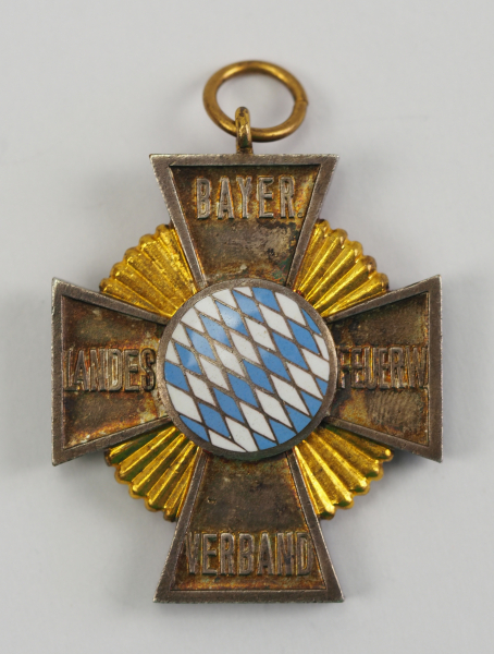 Bayern: Feuerwehr-Ehrenkreuz des Landesfeuerwehrverbandes, 1. Typ.Silber, teilweise vergoldet und - Image 2 of 2