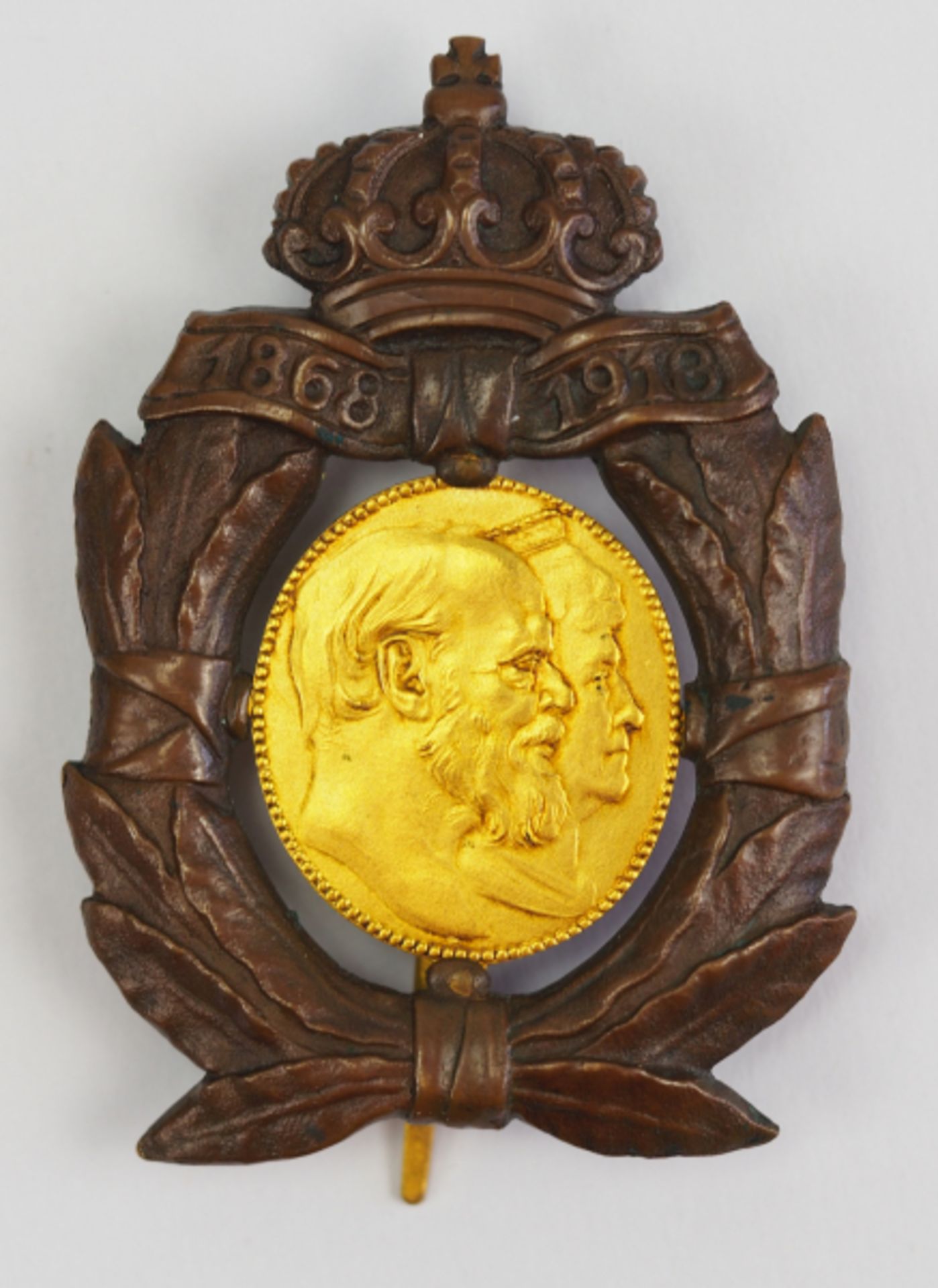Bayern: Erinnerungszeichen an die Goldene Hochzeit 1918.Medaillon mit dem Porträt des Jubelpaares