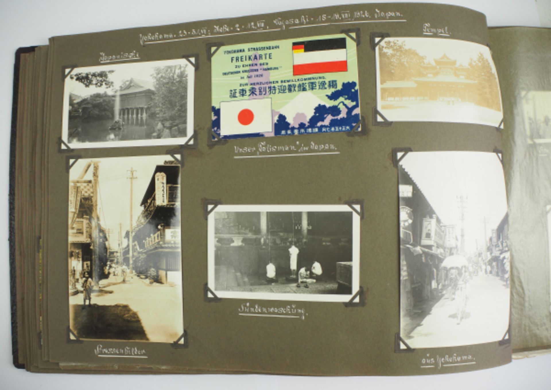 Fotoalbum der Weltreise des Kreuzers Hamburg 1926-1927.Schwarzer Einband mit aufwendiger - Image 5 of 11