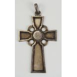 Baden: Kreuz für weibliche Dienstboten, für mehr als 25 Dienstjahre.Silber, graviertes Medaillon und