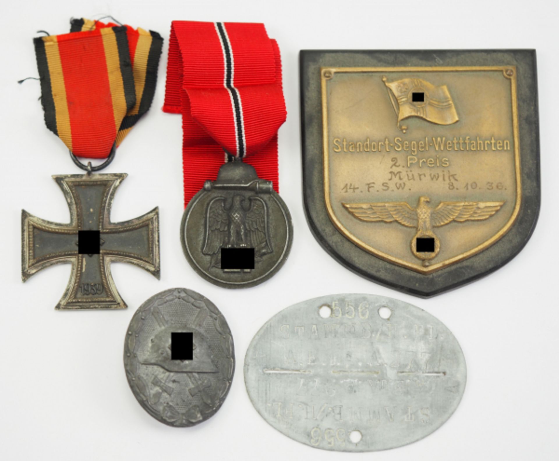 Nachlass eines Ostfront-Kämpfers.1.) Eisernes Kreuz, 1939, 2. Klasse, 2.) Verwundetenabzeichen,