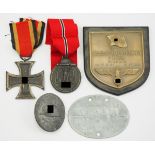Nachlass eines Ostfront-Kämpfers.1.) Eisernes Kreuz, 1939, 2. Klasse, 2.) Verwundetenabzeichen,