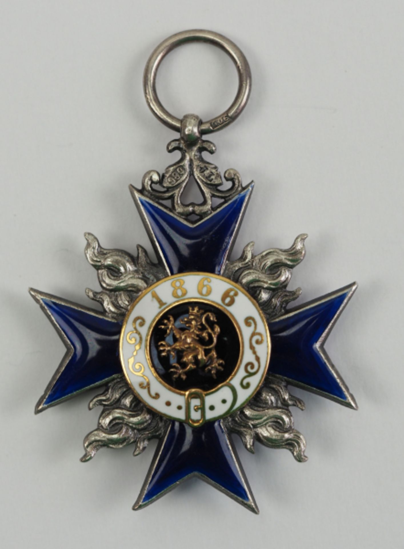Bayern: Militär-Verdienst-Orden, 4. Klasse, ohne Schwerter.Silber, die Medaillons in Gold, teilweise - Bild 2 aus 3