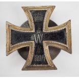 Preussen: Eisernes Kreuz, 1914, 1. Klasse - Victoria D.R.G.M.Geschwärzter Eisenkern, silberne Zarge,