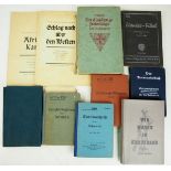 Lot Exerziervorschriften.Diverse, u.a. Infanterie, Felddienst-Ordnung etc. dazu diverse Karten.