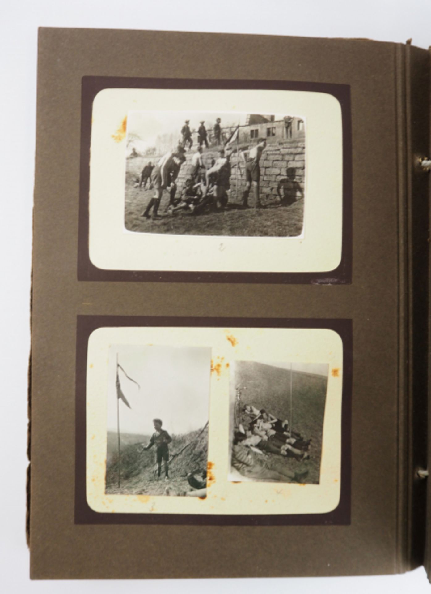 HJ Fotoalbum.Brauner Pappeinband, mit 46 Fotos, teils beschriftet, beginnt im Jahre 1926, mit frühen - Image 2 of 4