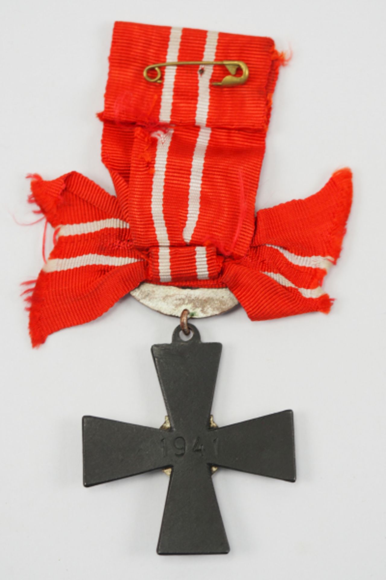 Finnland: Orden des Freiheitskreuzes, 1941, 4. Klasse mit Schwertern.Eisen geschwärzt, versilbert, - Image 2 of 2