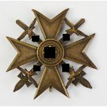 Spanienkreuz, in Bronze, mit Schwertern.Buntmetall bronziert, mehrteilig durchbrochen gefertigt,