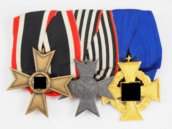 Ordenschnalle eines Beamten mit 3 Auszeichnungen.1.) Kriegsverdienstkreuz, 2. Klasse, 2.)