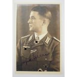 Hille, Alfred.(1908-1996). Hauptmann d.R. und Führer einer Kampfgruppe im V. SS-Gebirgs-Korps. Ihm