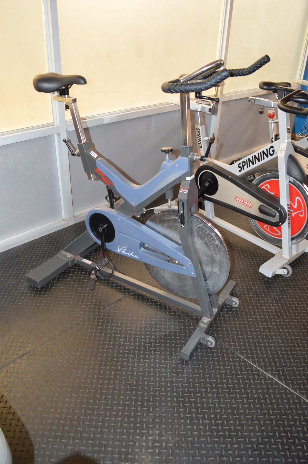 STAR TRAC SPIN BIKE V BIKE MODEL