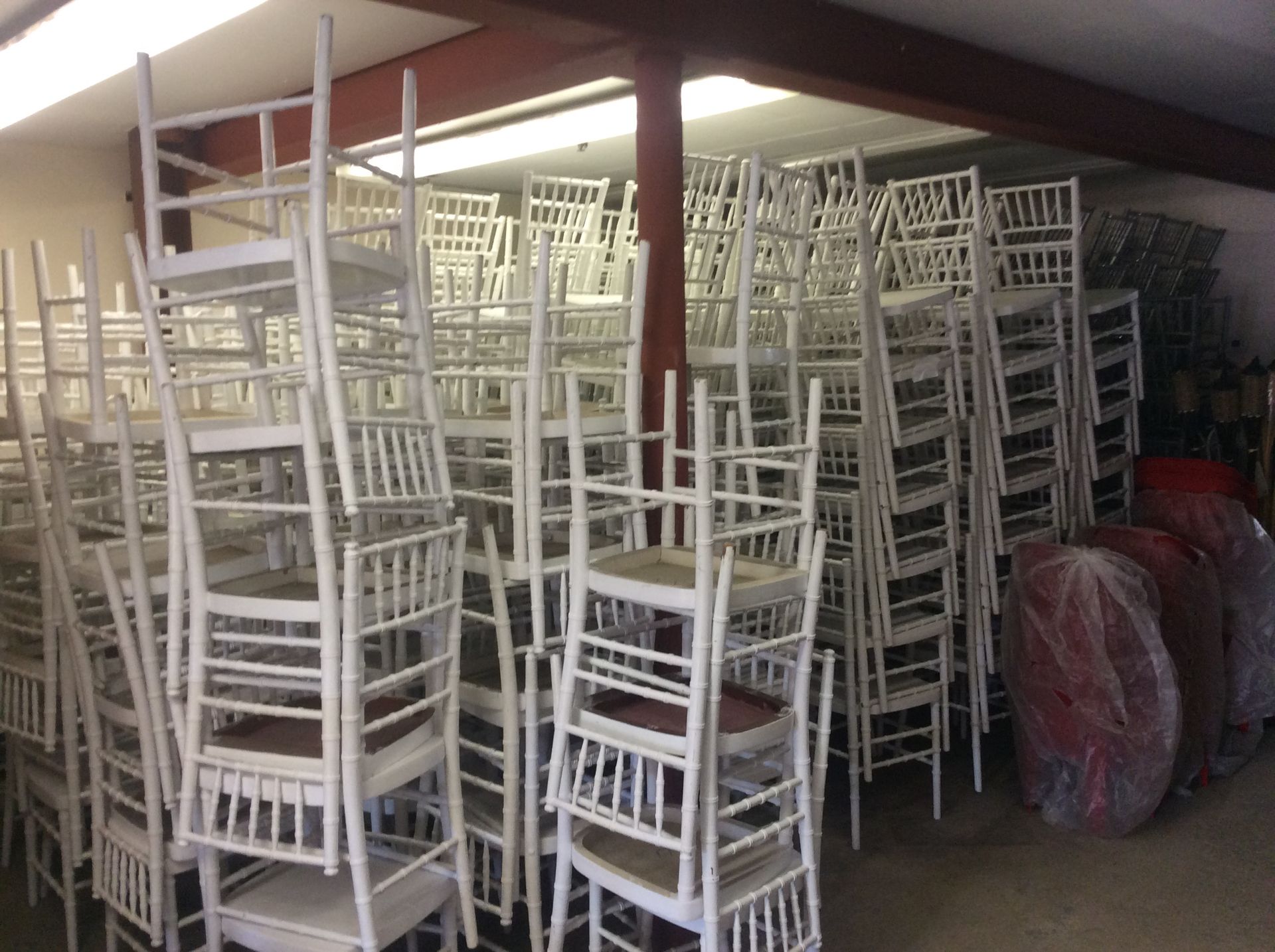 WHITE CHIAVARI CHAIRS 120 PIECES STACKABLE SUBJECT TO COUNT