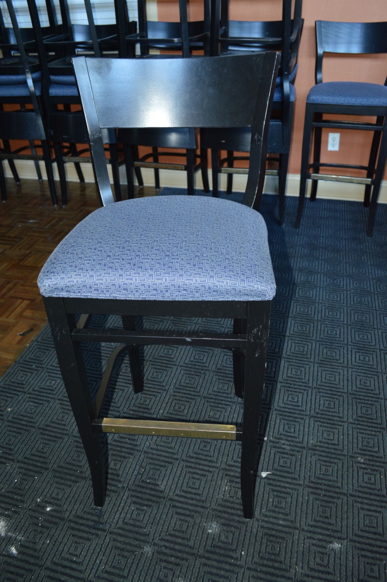 WOOD BACK BLUE BARSTOOLS