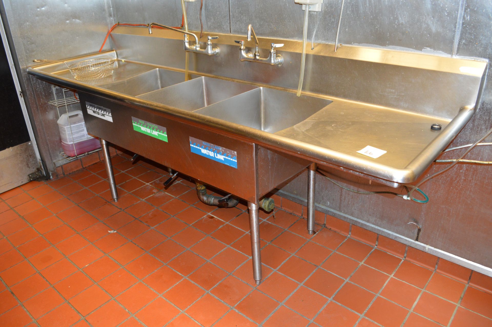 3 COMPARTMENT SINK WITH DOUBLE DRAIN BOARDS - Image 2 of 2