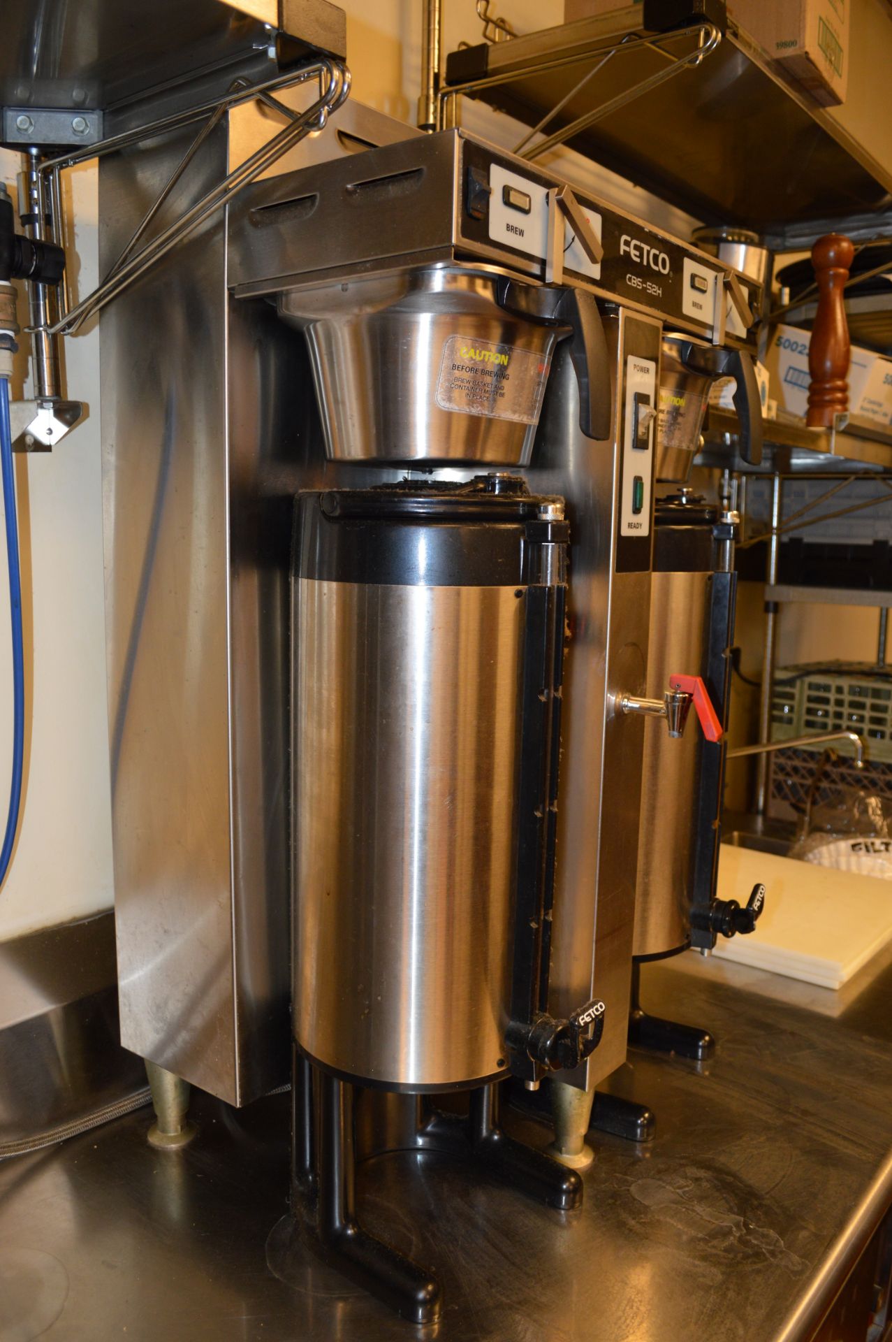 FETCO DOUBLE BREWER WITH 2 DISPENSERS - Image 3 of 5