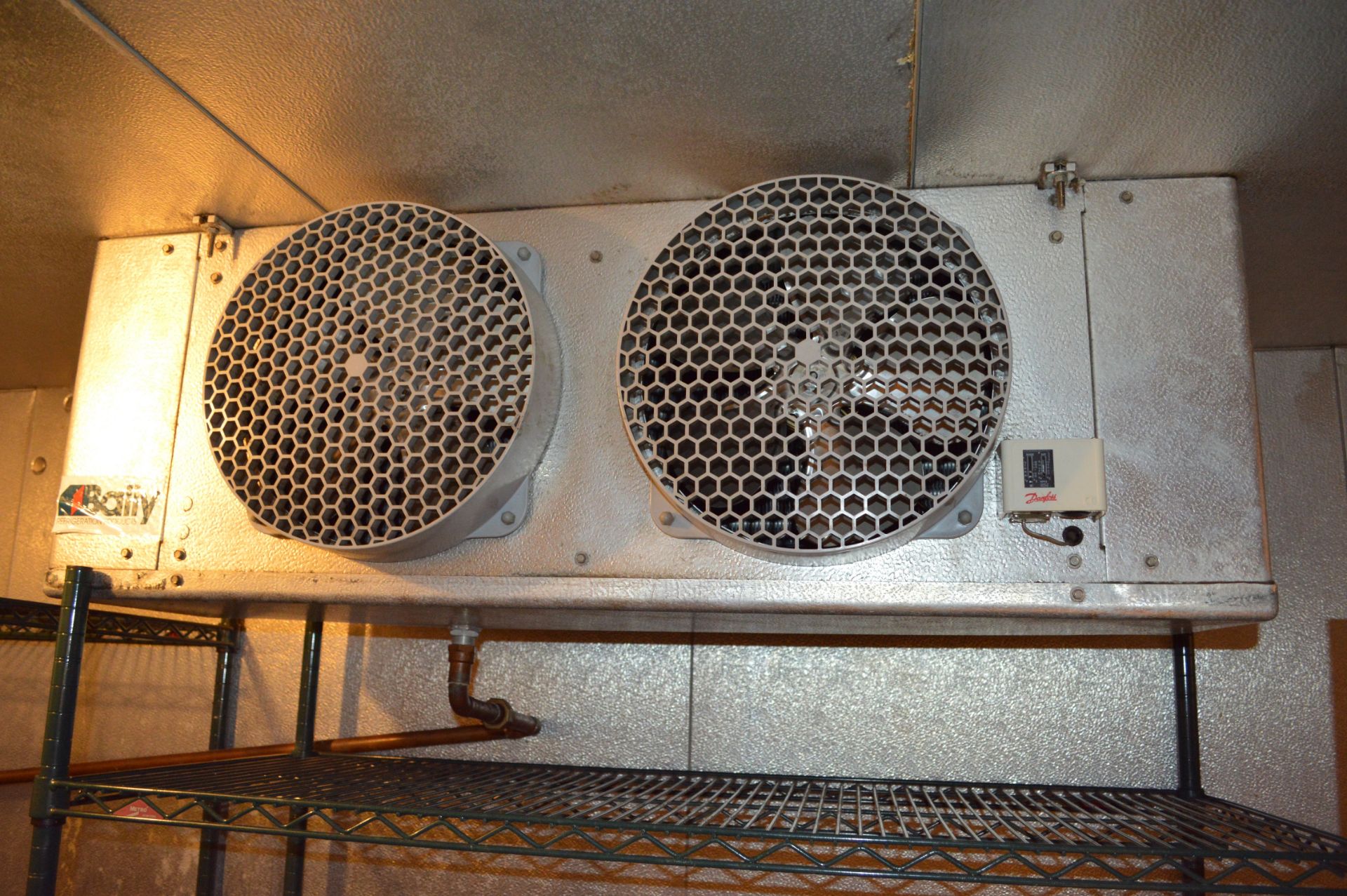 BALLY 8 FOOT X 16 FOOT COMBO WALK IN COOLER AND FREEZER BOX. COMES WITH BLOWERS AND COMPRESSORS. - Image 7 of 10