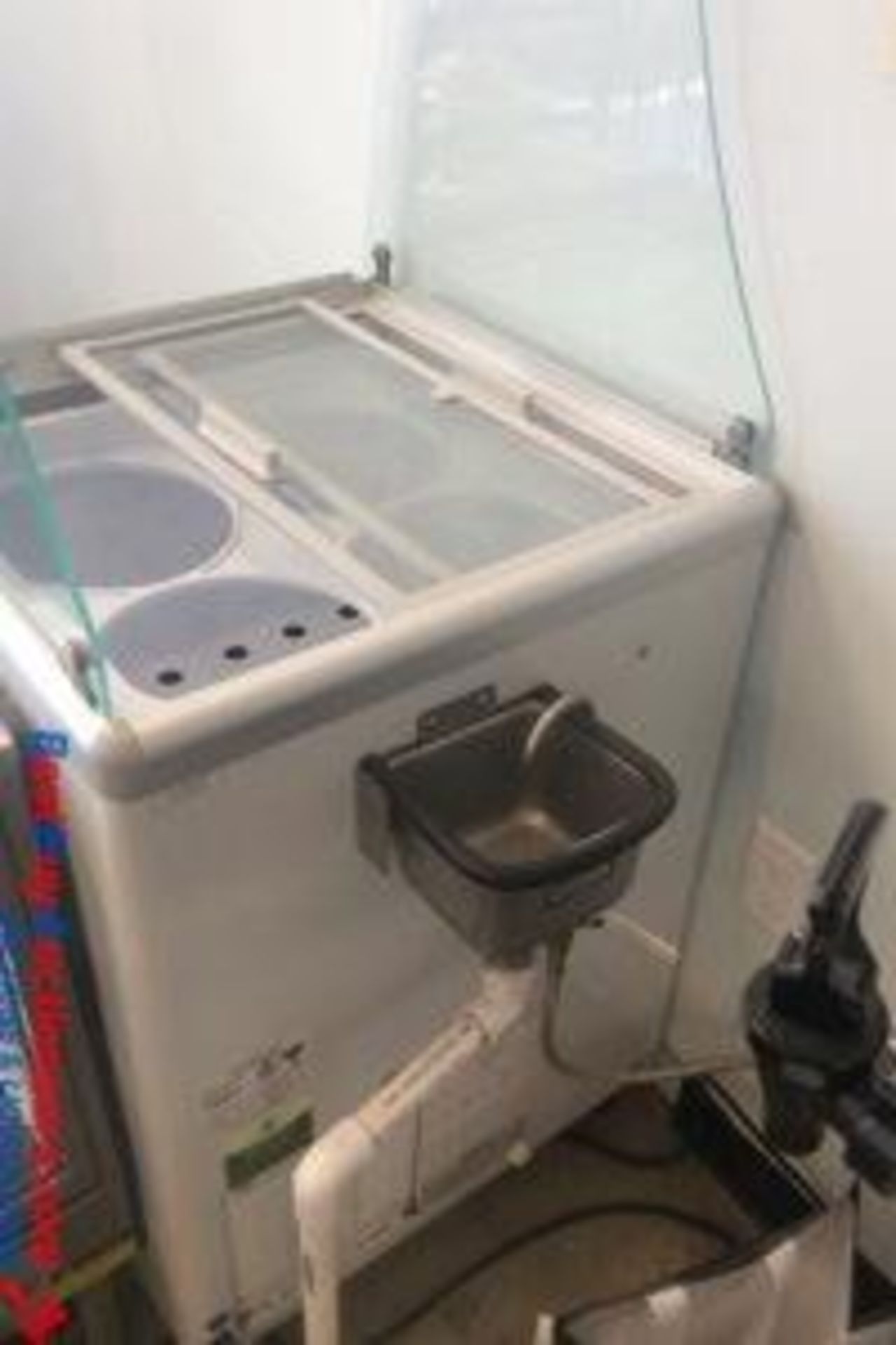 4 TUB ICE CREAM DIPPING CABINET - Image 3 of 4