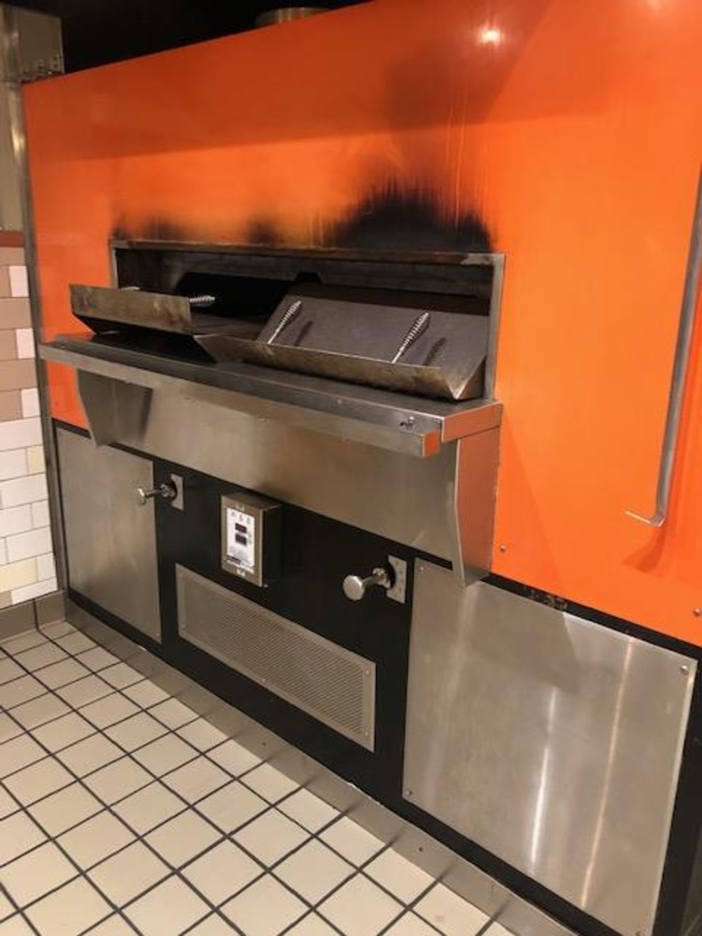 FAMOUS WOODSTONE BRAND PIZZA OVEN. DECKS ARE PERFECT UNIT IS LATE MODEL LIKE NEW. REMOVAL AVAILABLE.
