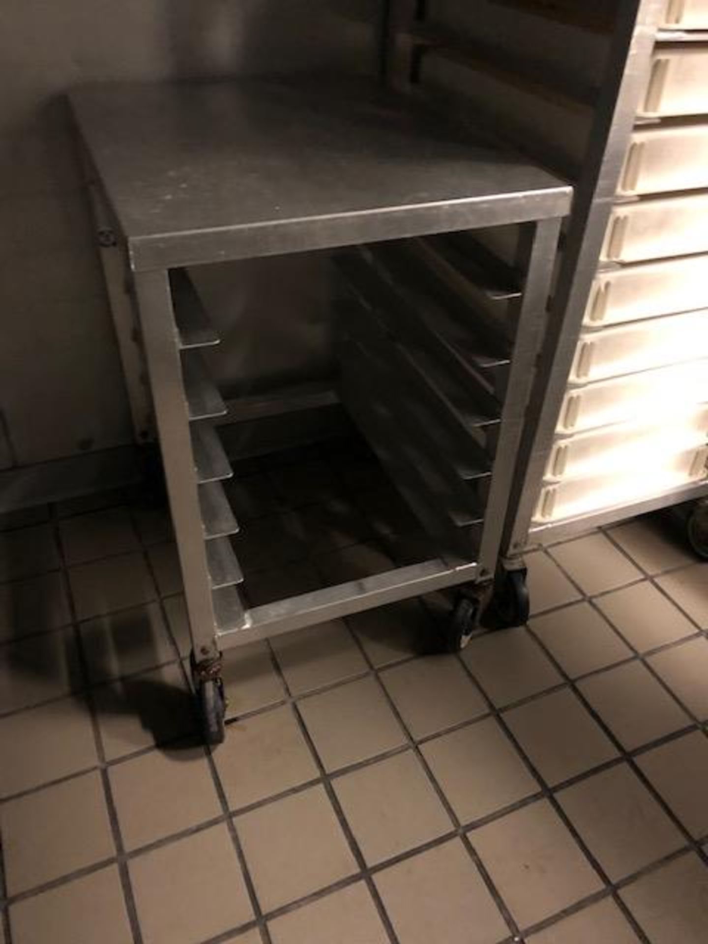 4 FOOT HIGH ROLLING RACK - Image 2 of 2