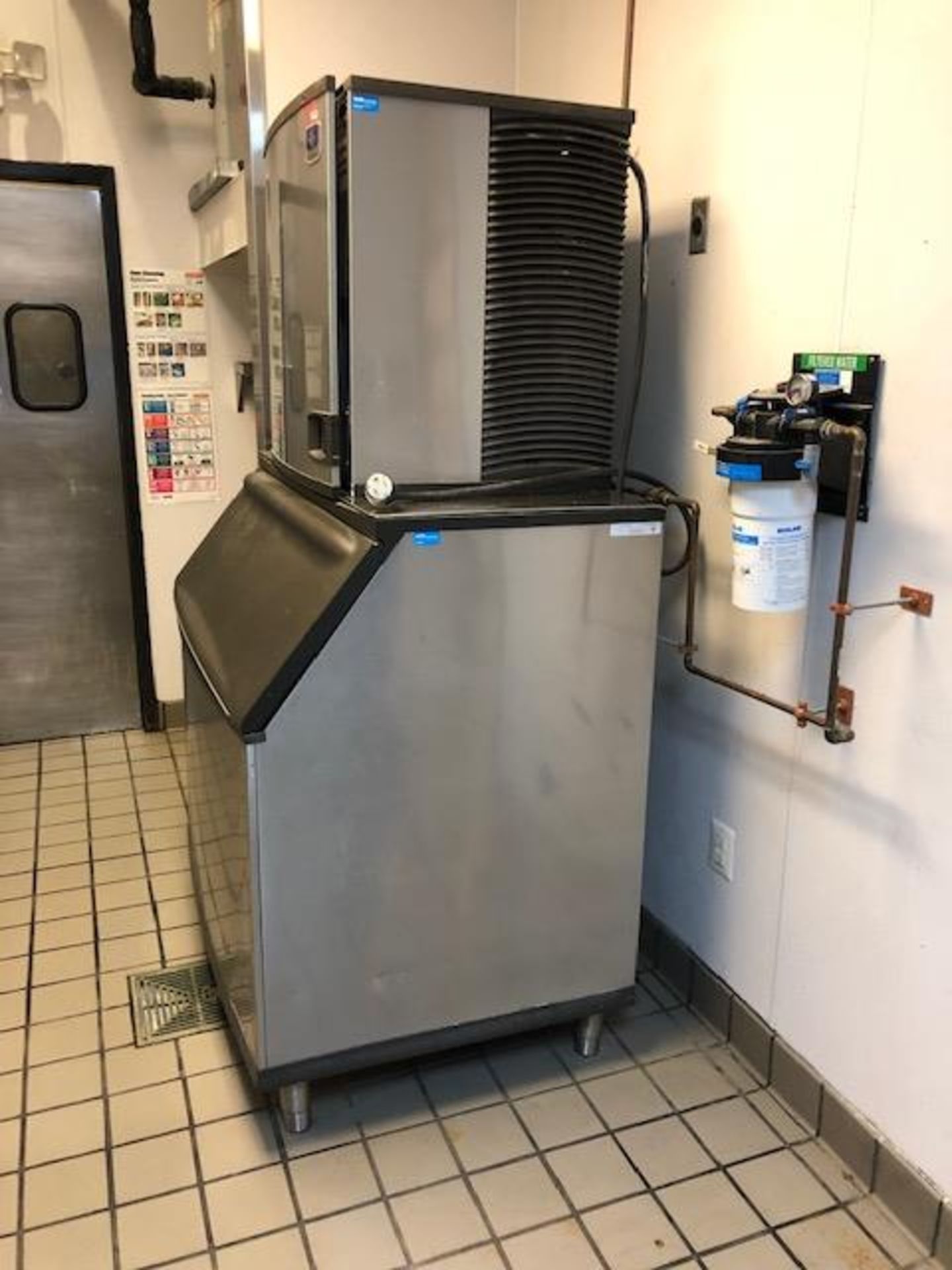 MANITOWIC ICE MACHINE. LIKE NEW. CORPORATE MAINTAINED. ELECTRONIC CONTROLS INCLUDES BIN. ONE PRICE, - Image 2 of 10