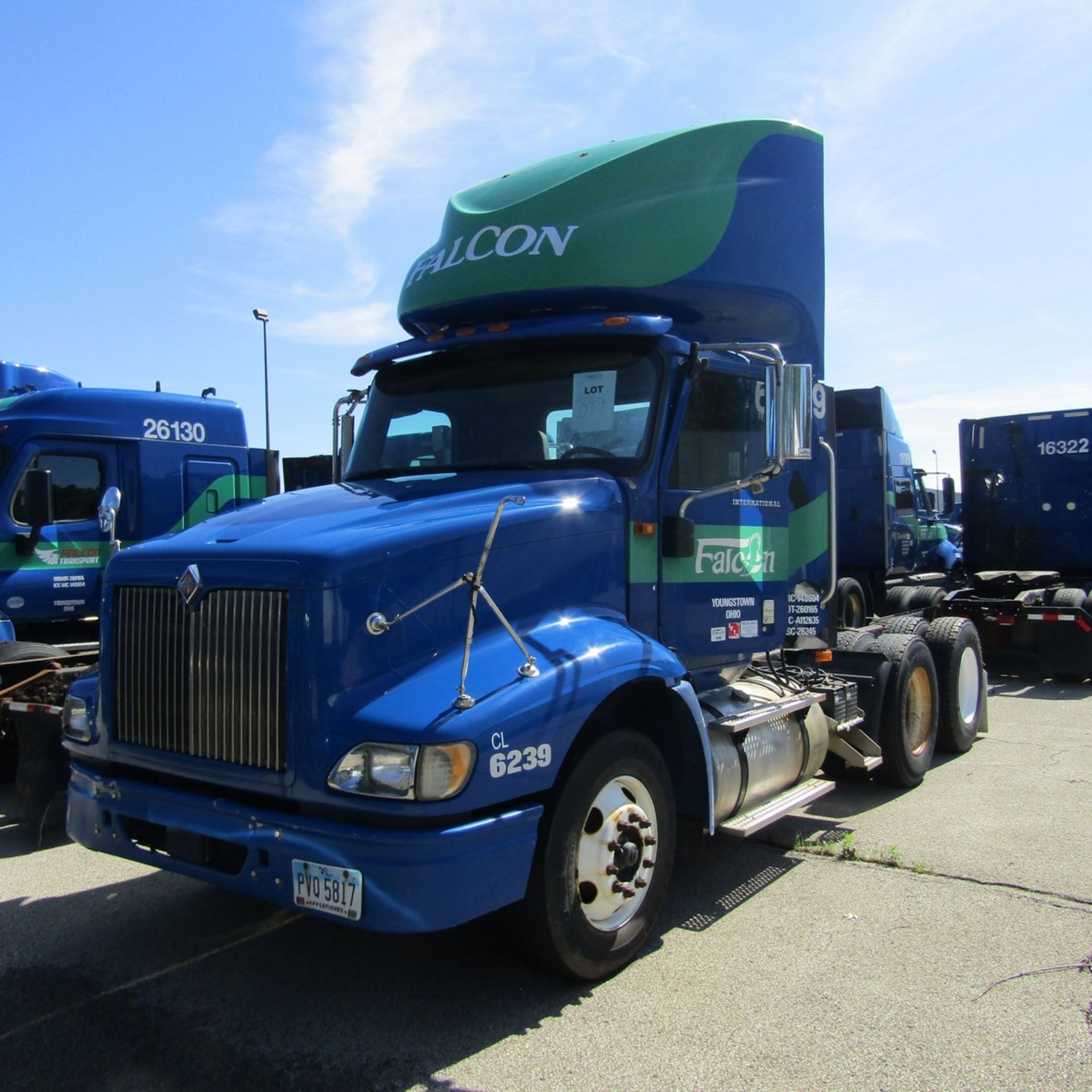 2007 INTERNATIONAL Model 9200i SBA 6x4, Non-Sleeper Conventional, Cummins ISX15 Engine, Eaton Fuller