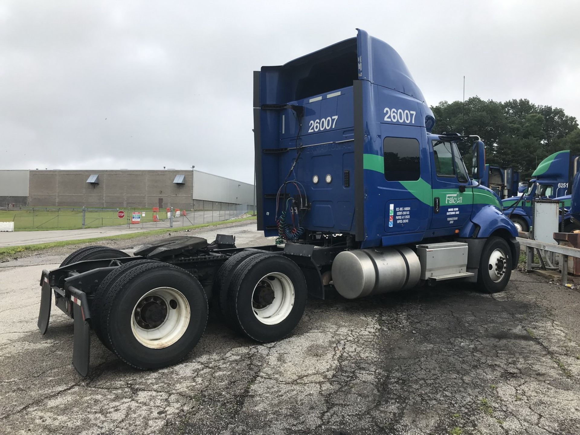 2016 INTERNATIONAL Model ProStar+ Conventional, VIN# 3HSDJAPR2GN113630, UNIT #26007, 365 Victoria - Image 4 of 10