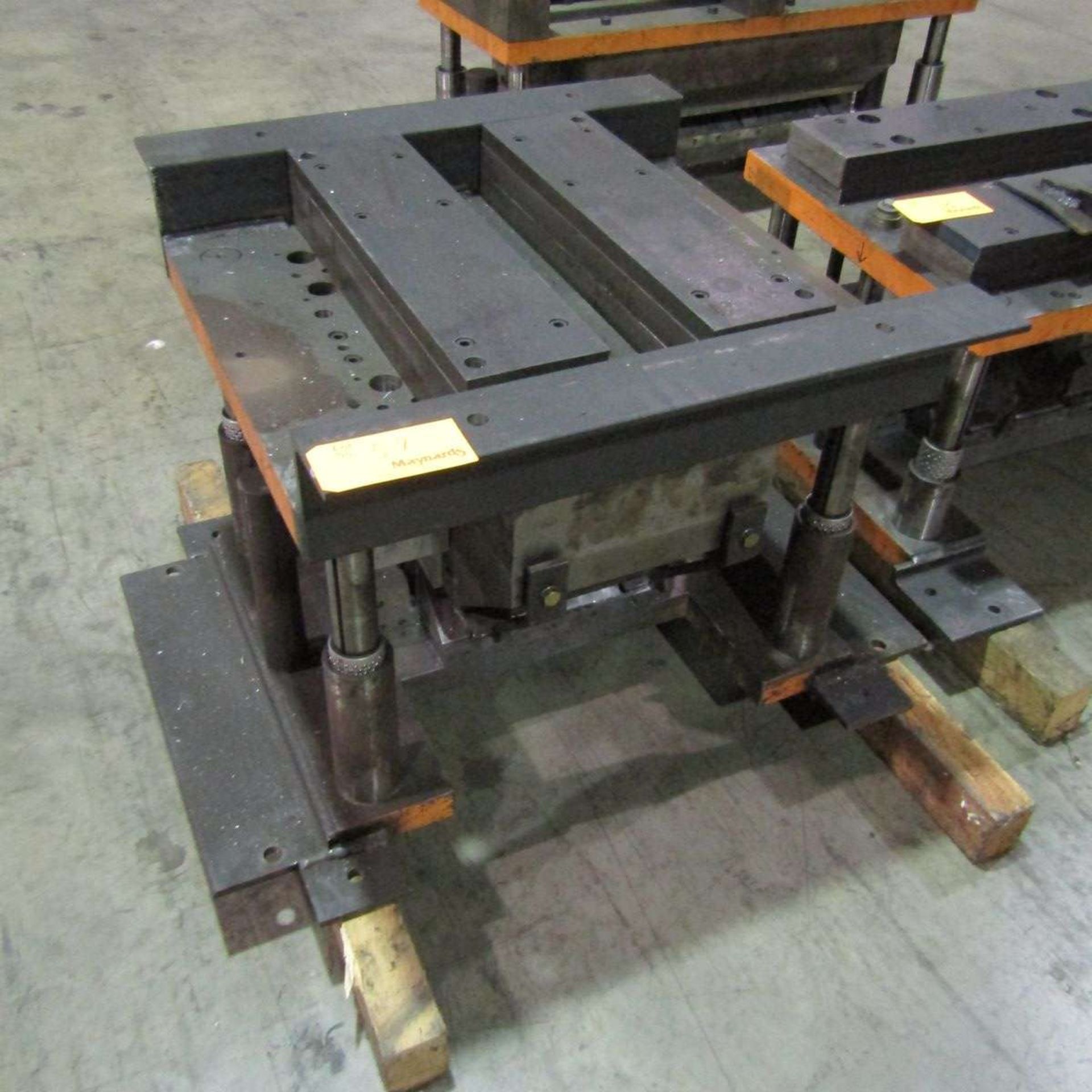 Press Brake Cut Off Die