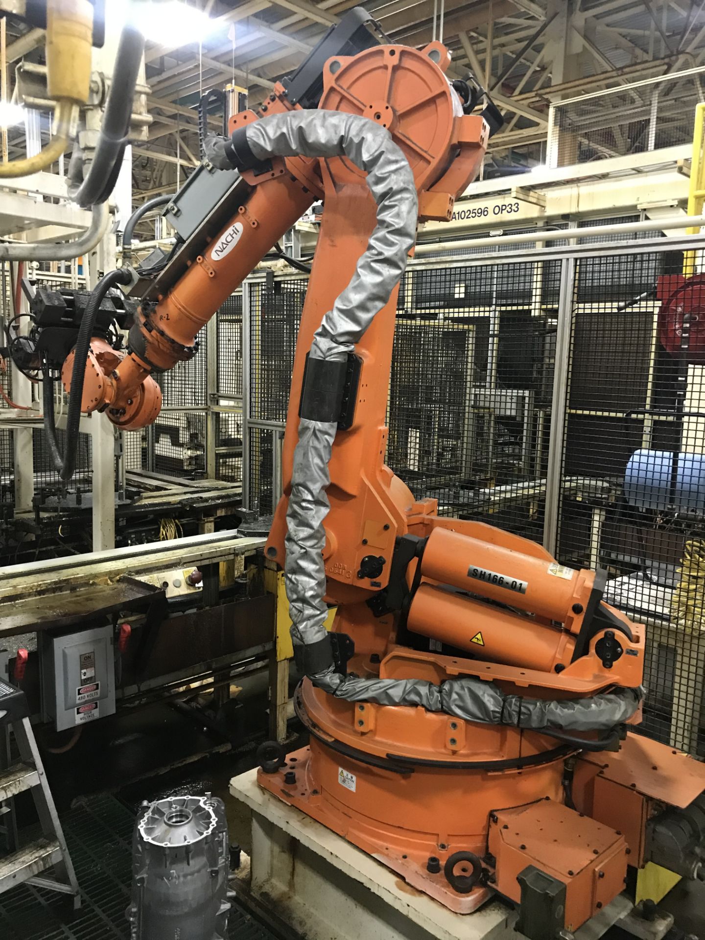 2002 Nachi SH-166-01 Robot