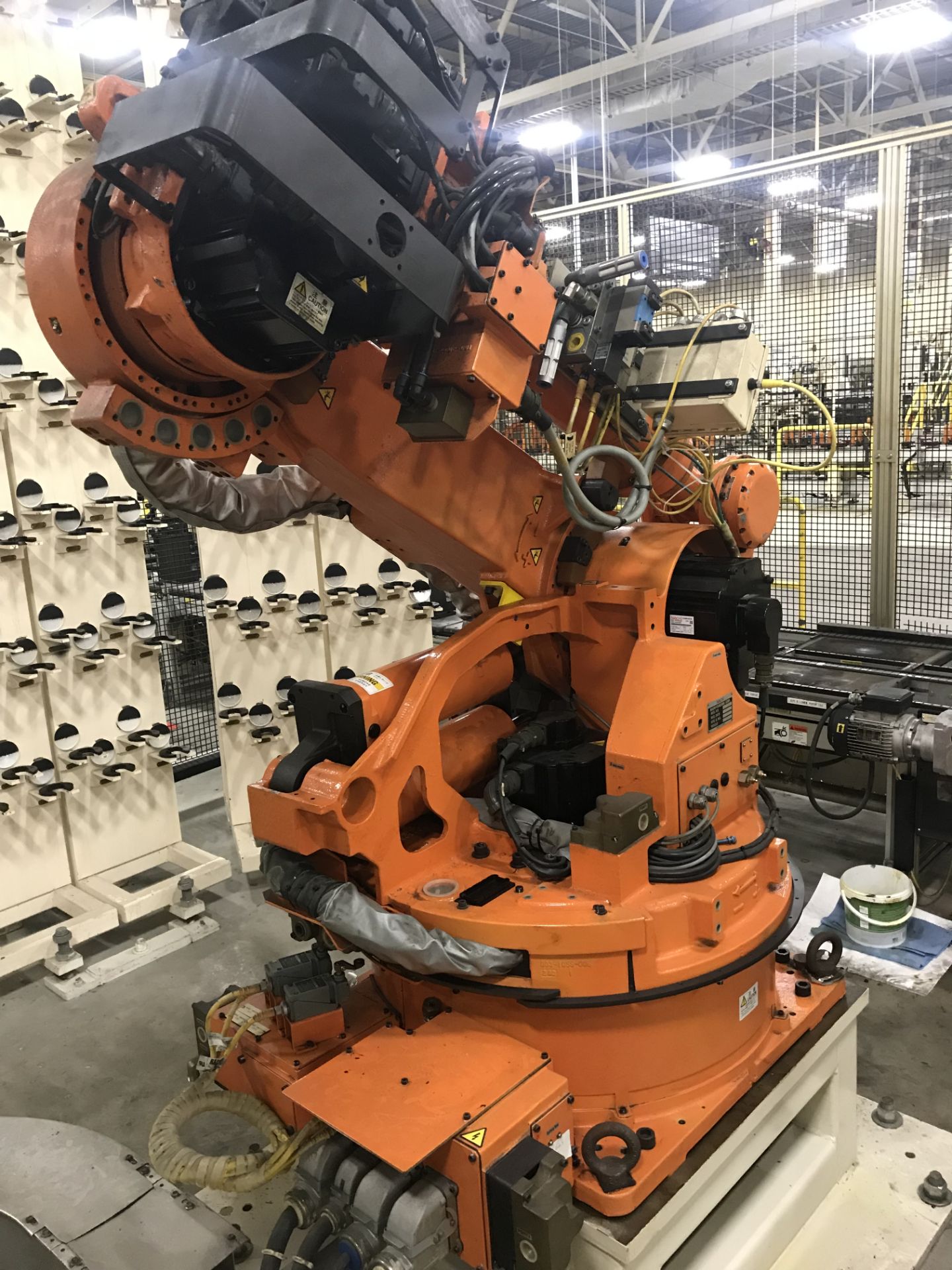 2002 Nachi SH-133-01 Robot